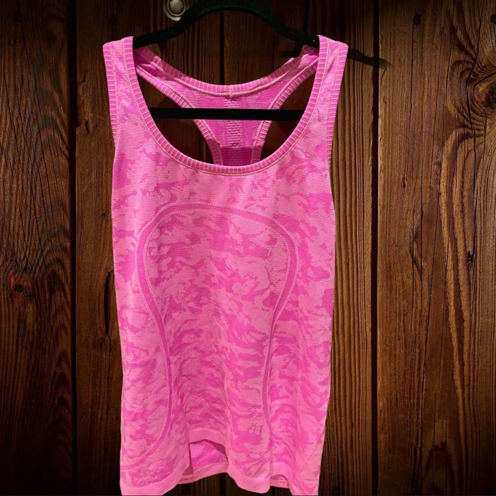 Women’s Size 12 Lululemon Swiftly Tank!